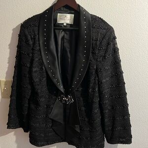 Brama Chic Serafina premium lace and rhinestone blazer with brooch closure